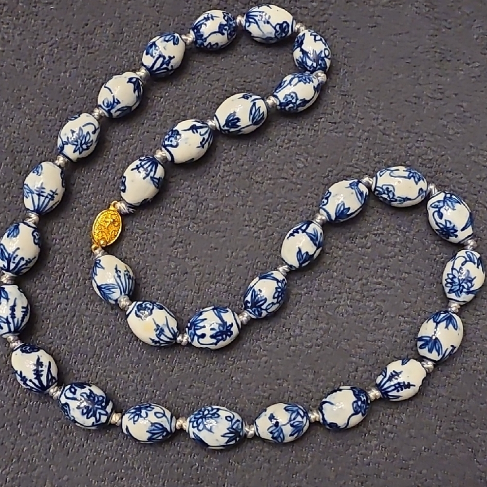 Floral Blue and White Beaded Necklace with Gold Accent